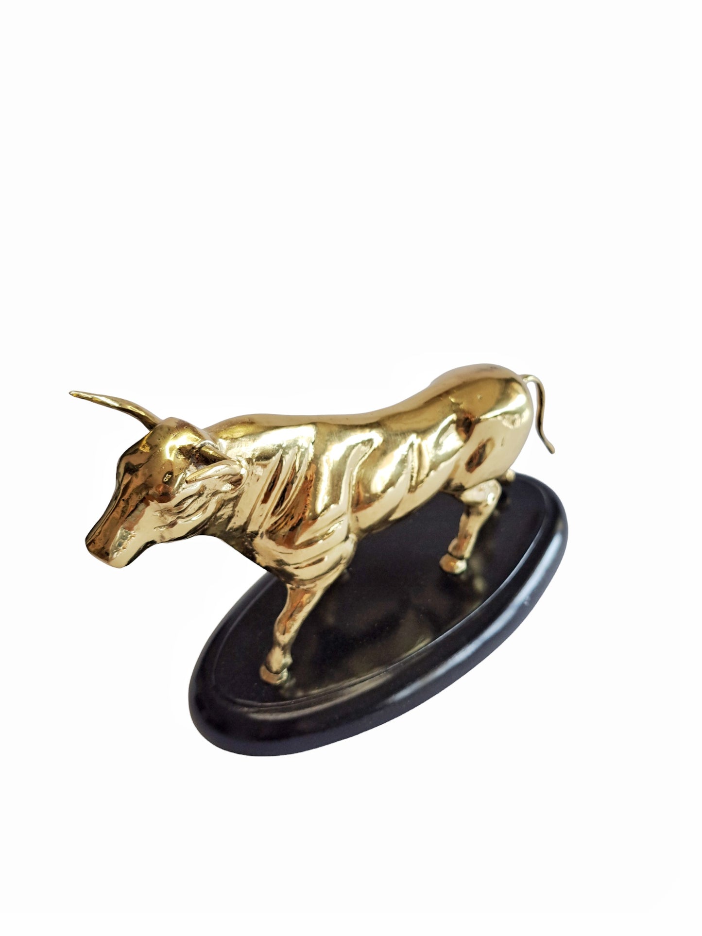 Big Size Brass Bull Statue – Handcrafted Solid Brass Decor