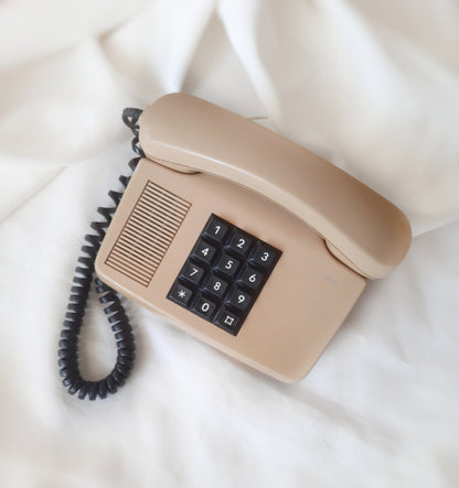 Retro Siemens 1980s Telephone – Vintage Push Button Decor