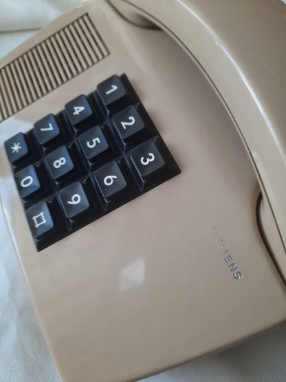 Retro Siemens 1980s Telephone – Vintage Push Button Decor