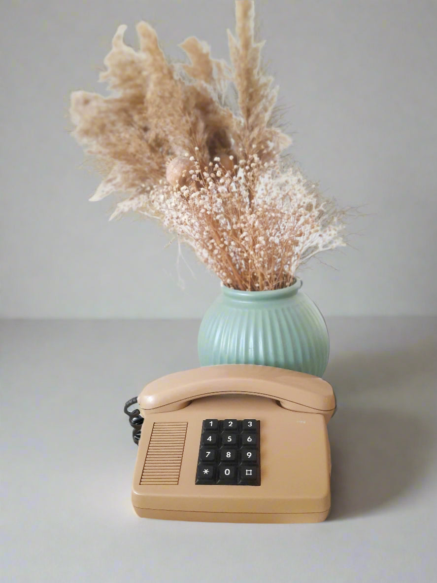 Retro Siemens 1980s Telephone – Vintage Push Button Decor