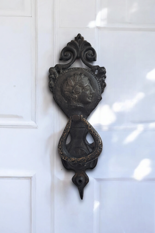 Vintage Brass Door Knocker – Antique Style, Handcrafted Decor