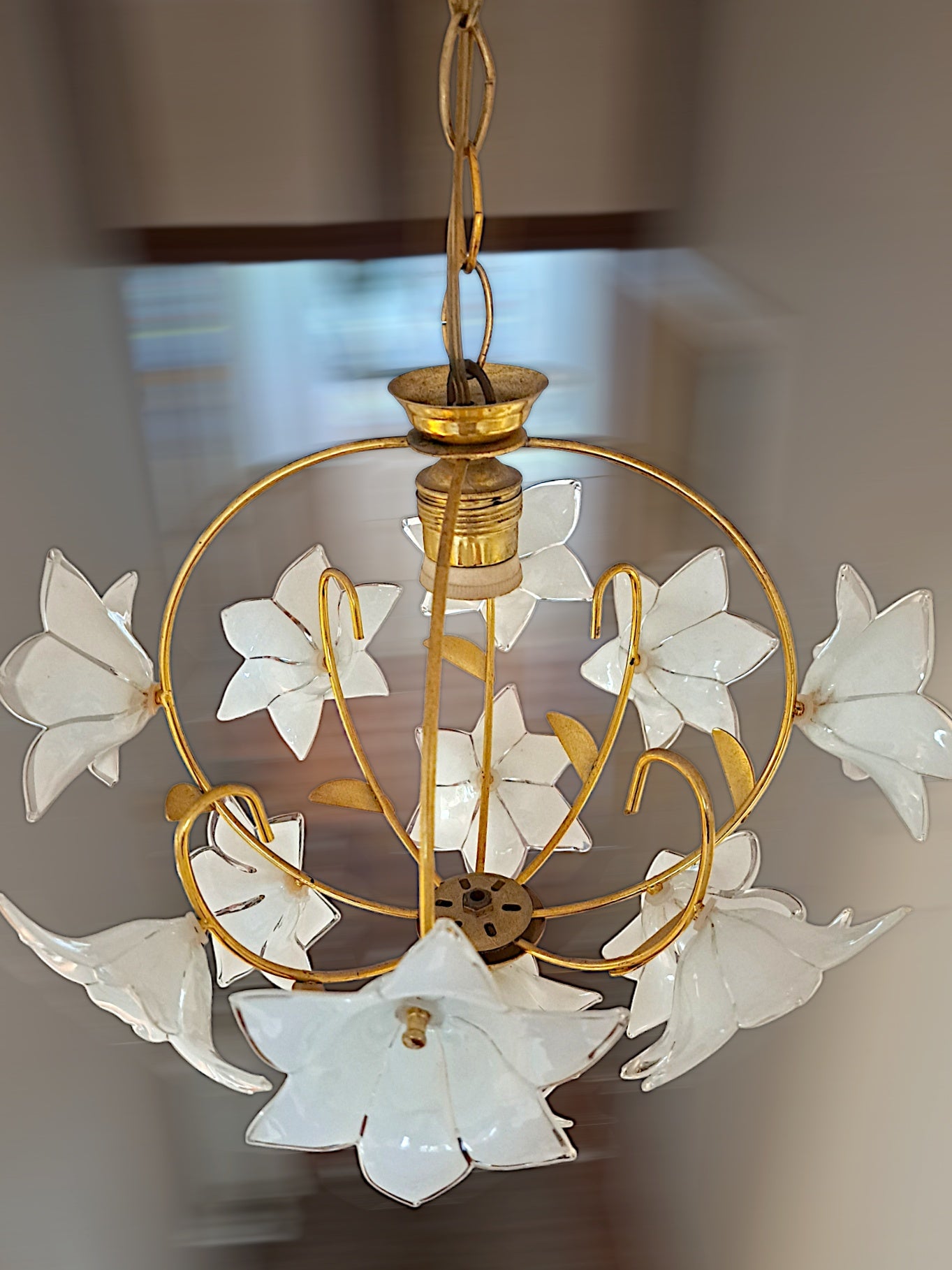 Antique White Floral Murano Glass & Brass Chandelier – Handmade Italian Pendant Light for Elegant Interiors