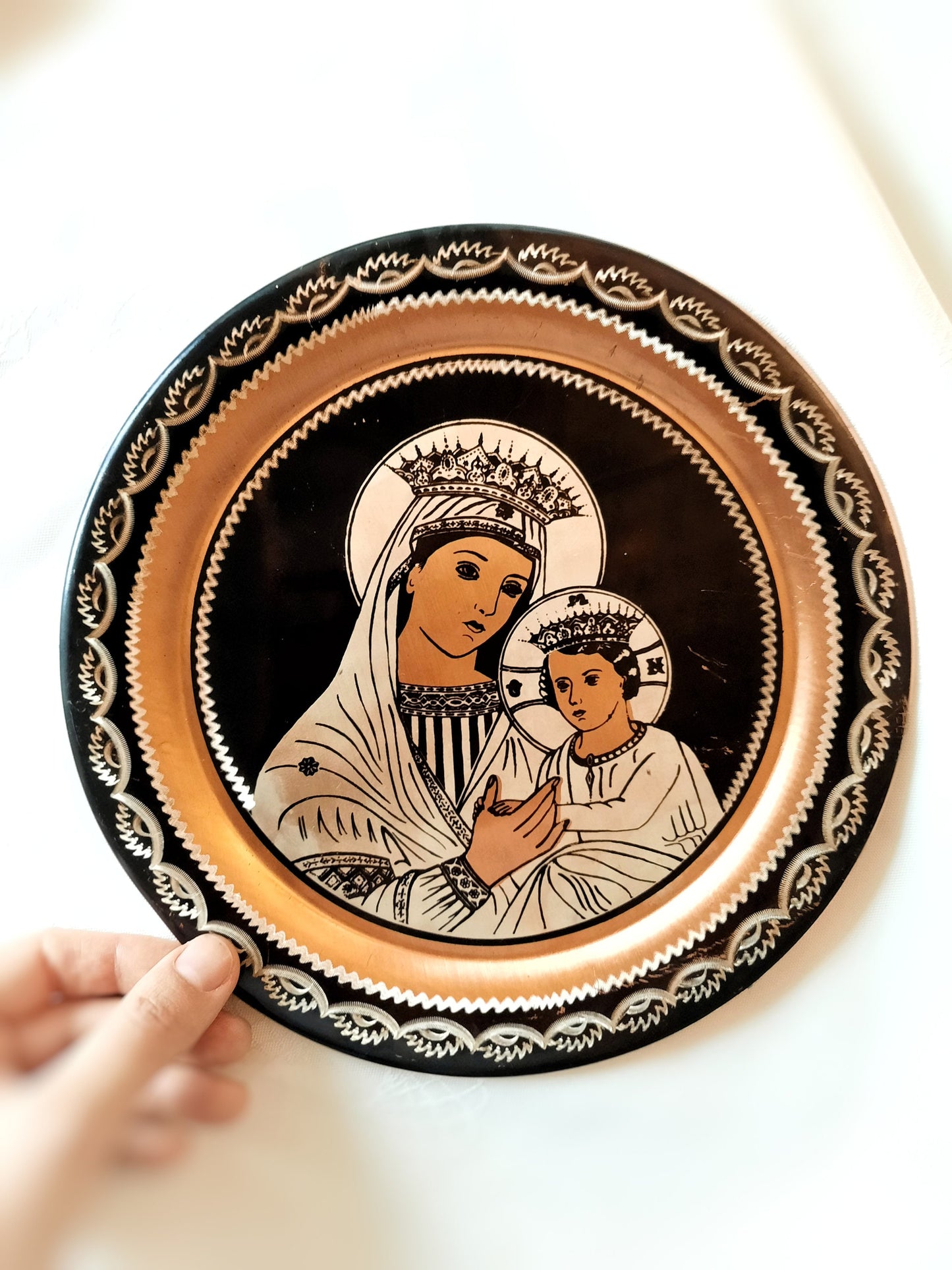 Vintage Handcrafted Copper Platter - 24cm Virgin Mary and Child Jesus Design