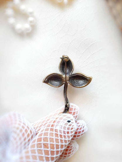 Handmade Floral Design Brass Brooch