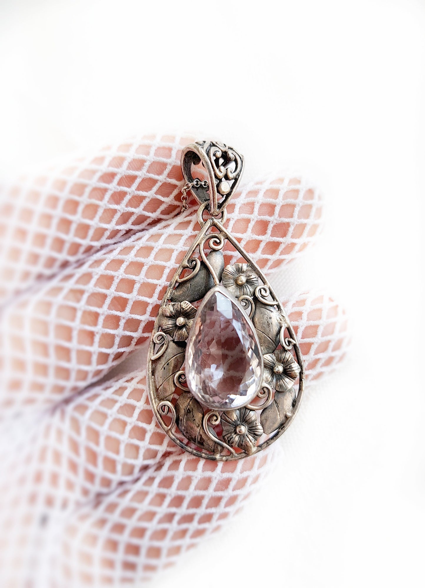 Elegant Vintage Amethyst Pendant - Sterling Silver Necklace with Lobster Claw Closure