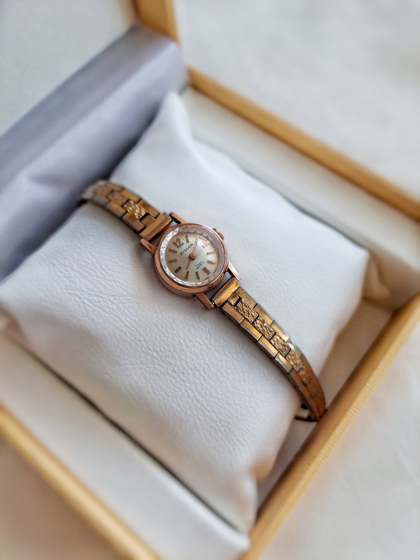 70s Hislon Wind-up Watch For Woman