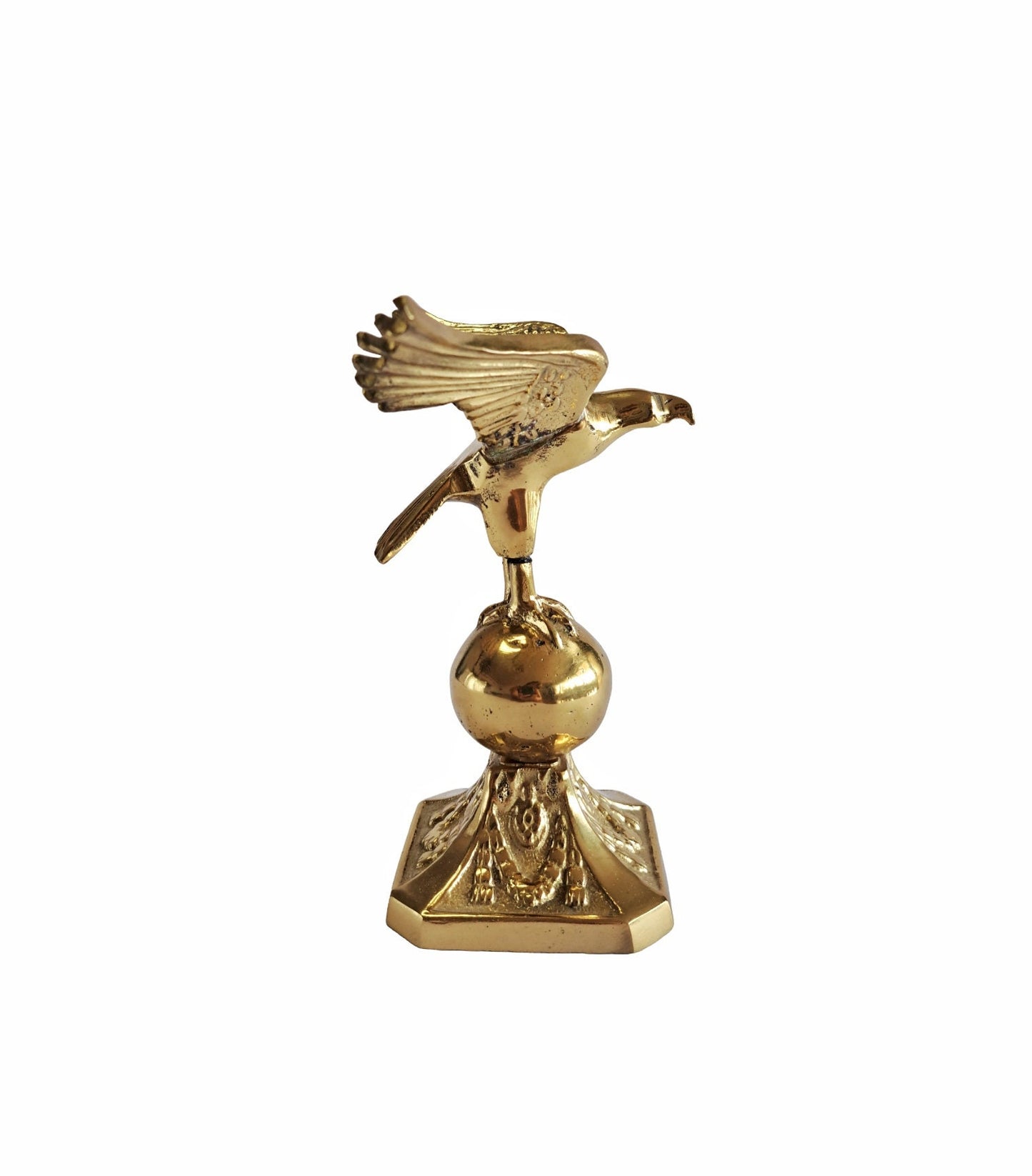 Elegant Brass Eagle Sculpture – Mirror Gold Finish, 17cm, Handcrafted Decorative Art Piece