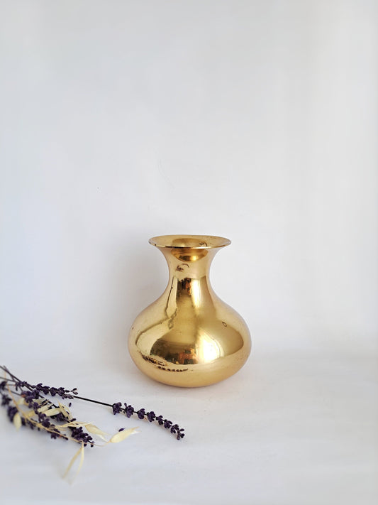 Vintage Brass Vase - Classic Elegance & Modern Style - 16cm