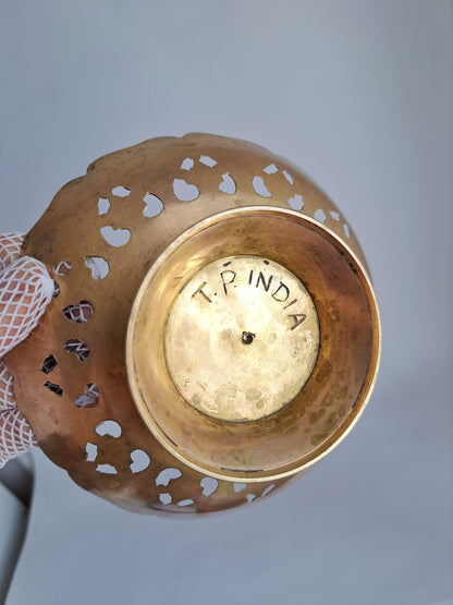 Elegant Vintage Brass Bowl – 14cm Floral Pattern, Gold