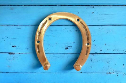 Solid Brass Horseshoe Hanging Decor – Vintage Good Luck Symbol, 11cm x 10.5cm