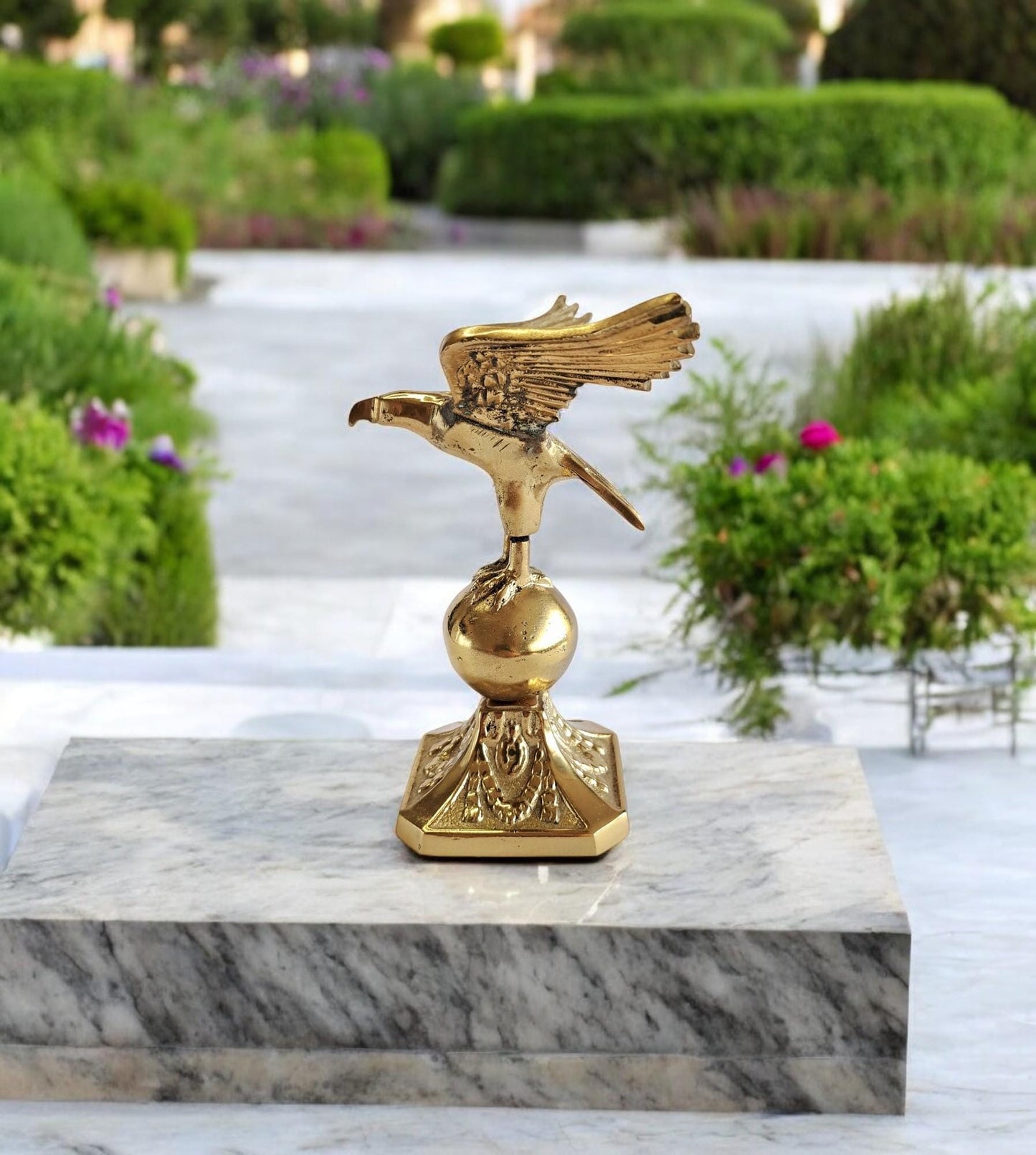 Elegant Brass Eagle Sculpture – Mirror Gold Finish, 17cm, Handcrafted Decorative Art Piece